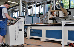 Computergestuurde apparatuur