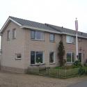 Woonhuis voorzien van nieuwe kozijnen.