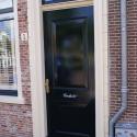 Deur nagemaakt volgens model.
